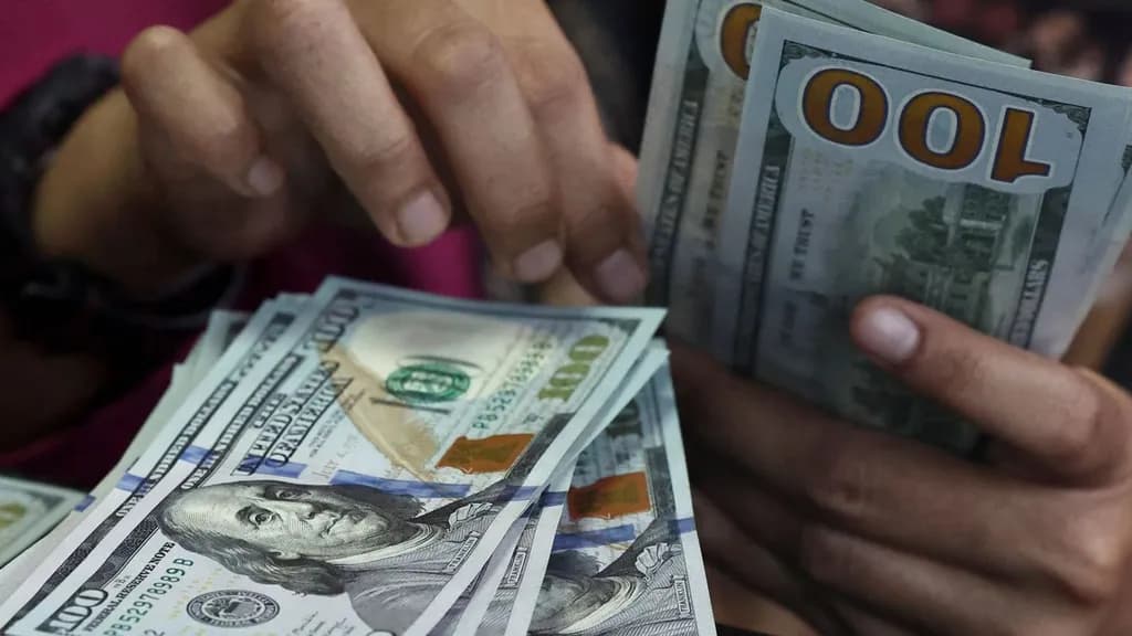 Dólar sobe para R$ 5,22 e atinge maior nível desde março